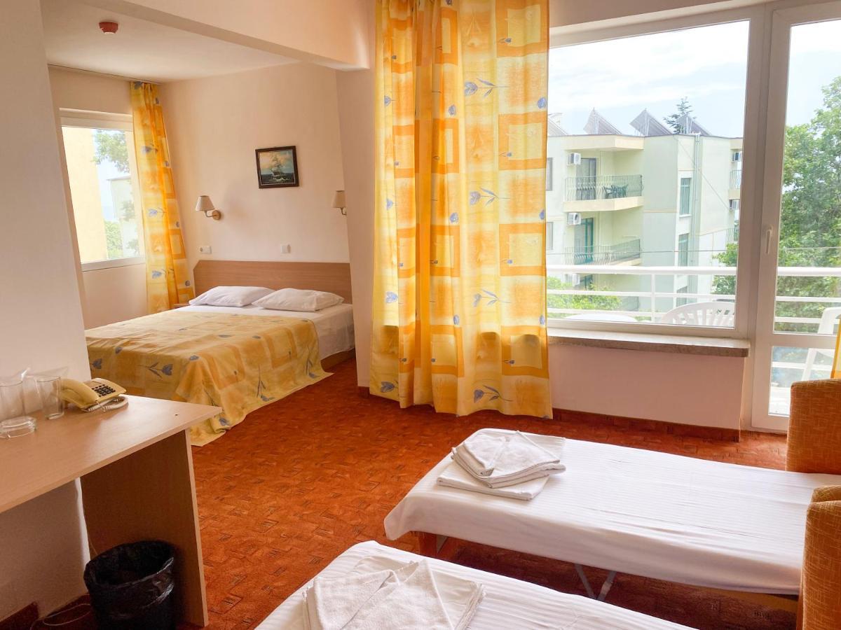 Vezhen Hotel - Free Parking Aranyhomok Kültér fotó